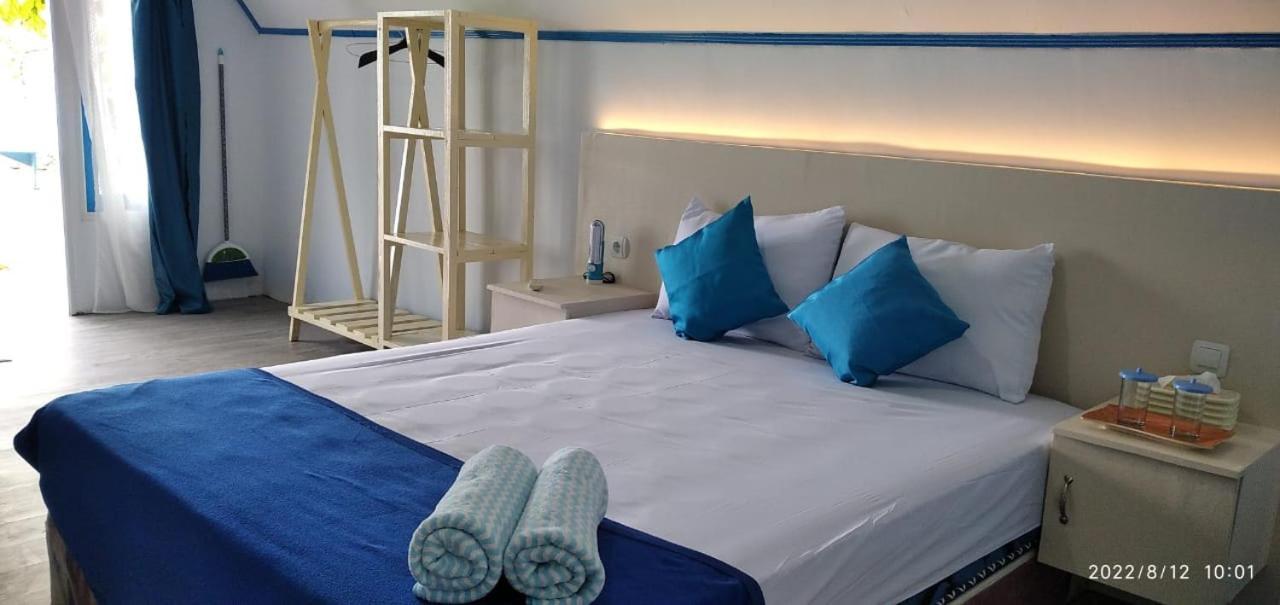 Tria Maria Cottage Ngurbloat Dış mekan fotoğraf